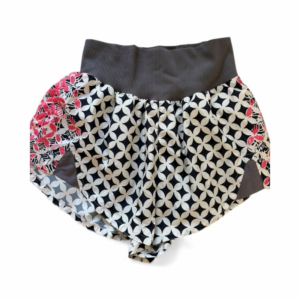 Free People movement Carpe Diem printed, floral shorts, NWT - Picture 6 of 6